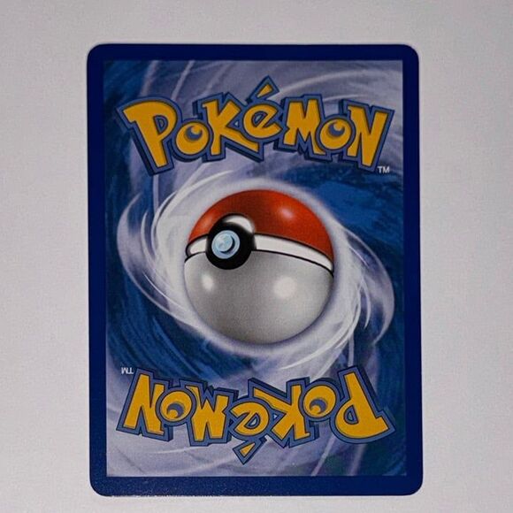 POKEMON CARD: Sawk #62/114 (Pokemon Black & White) - Picture 2 of 2